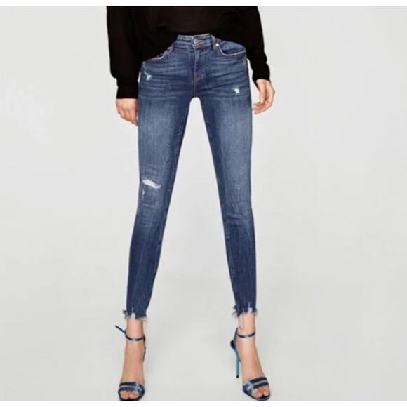 Zara Distressed Skinny Raw Hem Mid Rise Jeans Size 2 - Picture 1 of 4